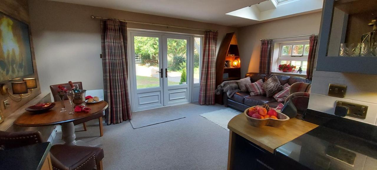 Glyn Isa Country House B&B And Self Catering Apartments コンウィ エクステリア 写真