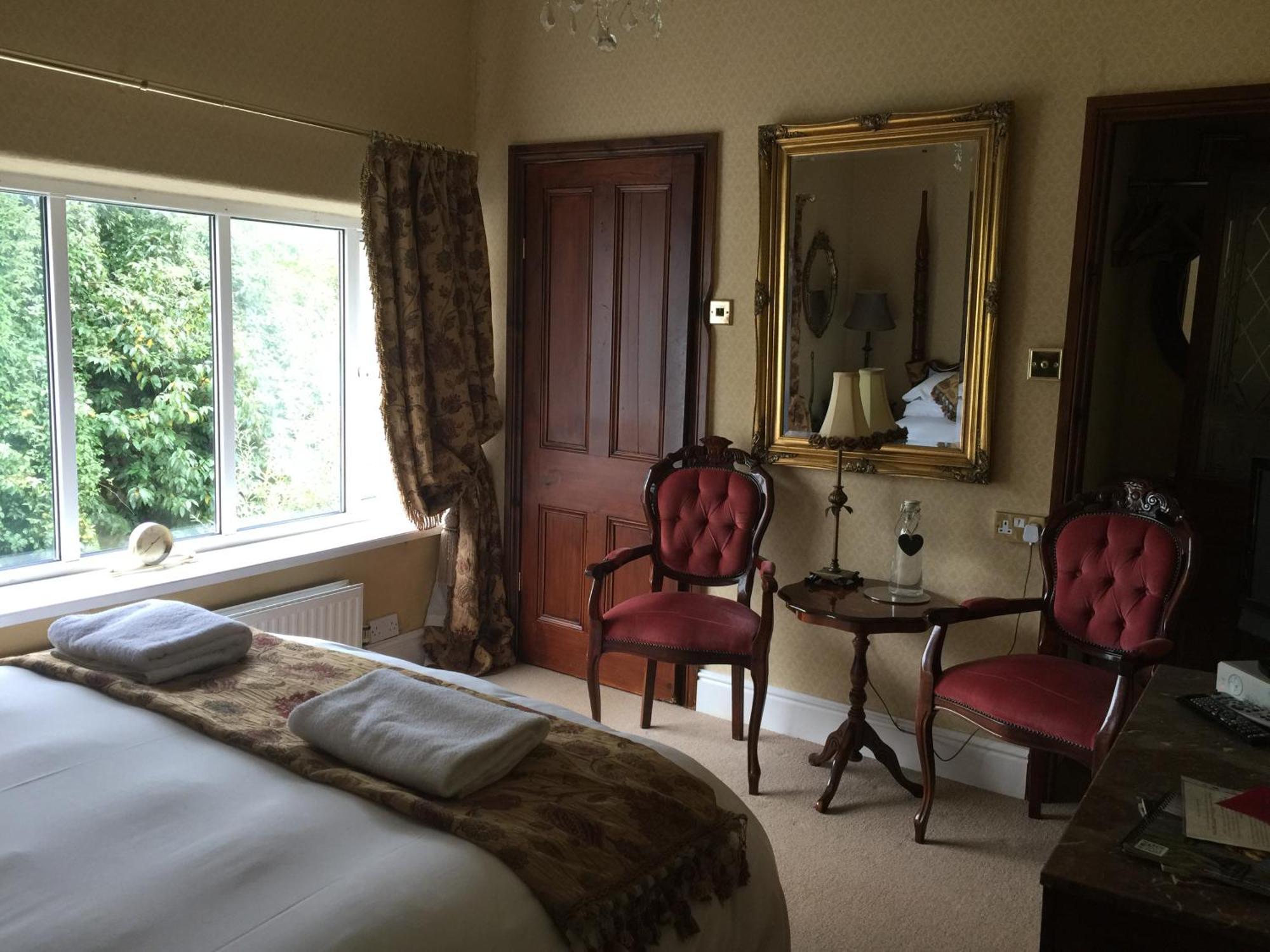 Glyn Isa Country House B&B And Self Catering Apartments コンウィ エクステリア 写真