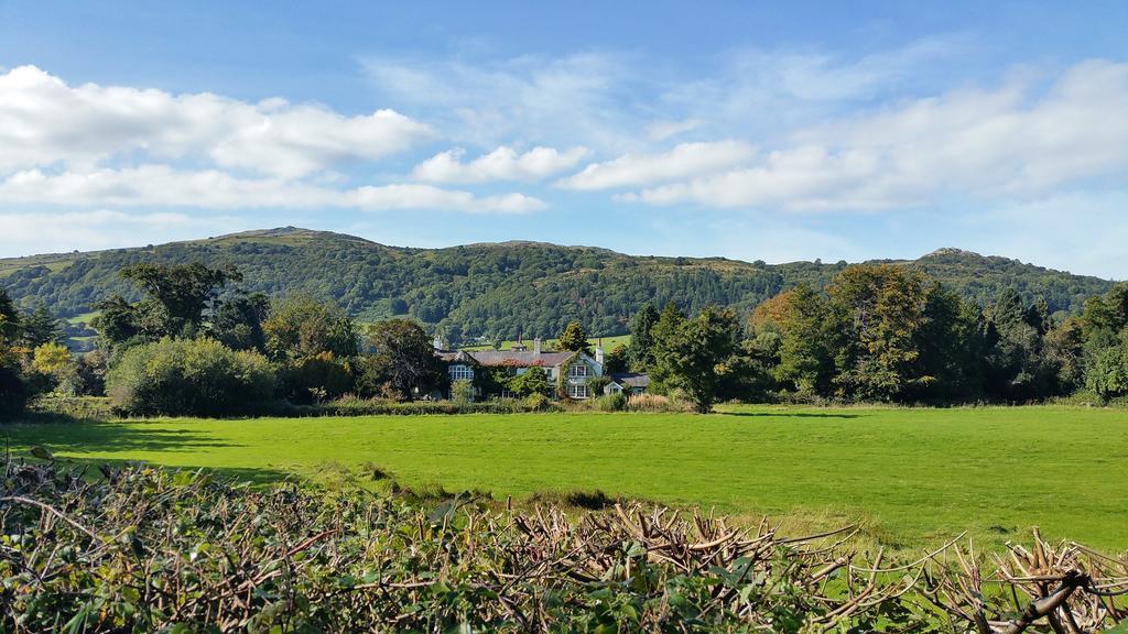 Glyn Isa Country House B&B And Self Catering Apartments コンウィ エクステリア 写真