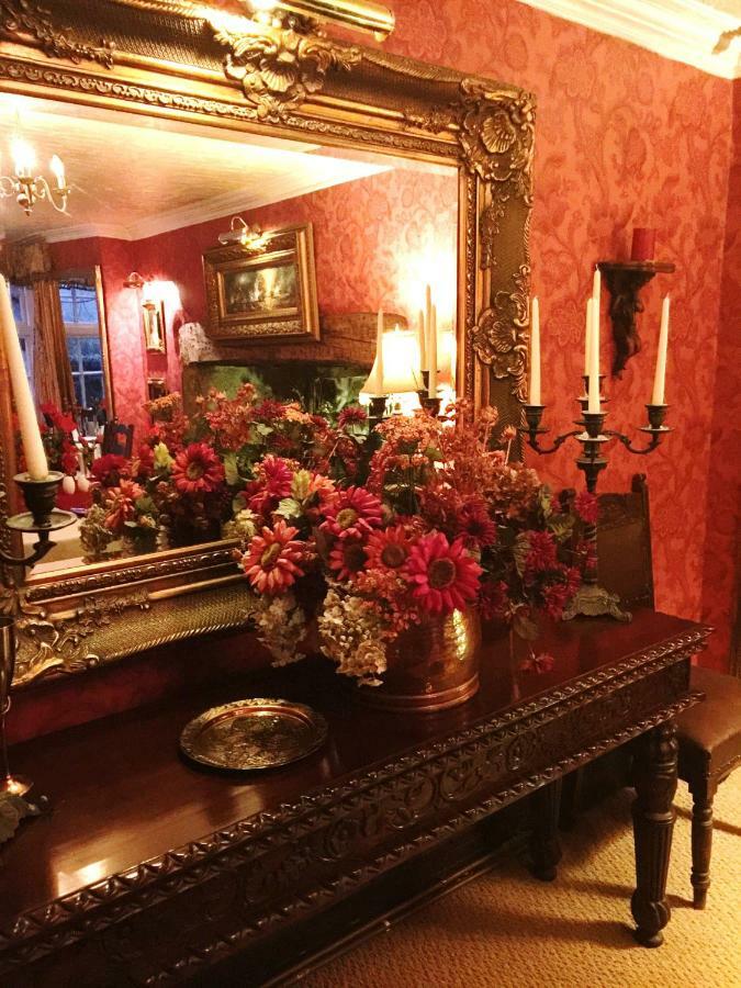 Glyn Isa Country House B&B And Self Catering Apartments コンウィ エクステリア 写真